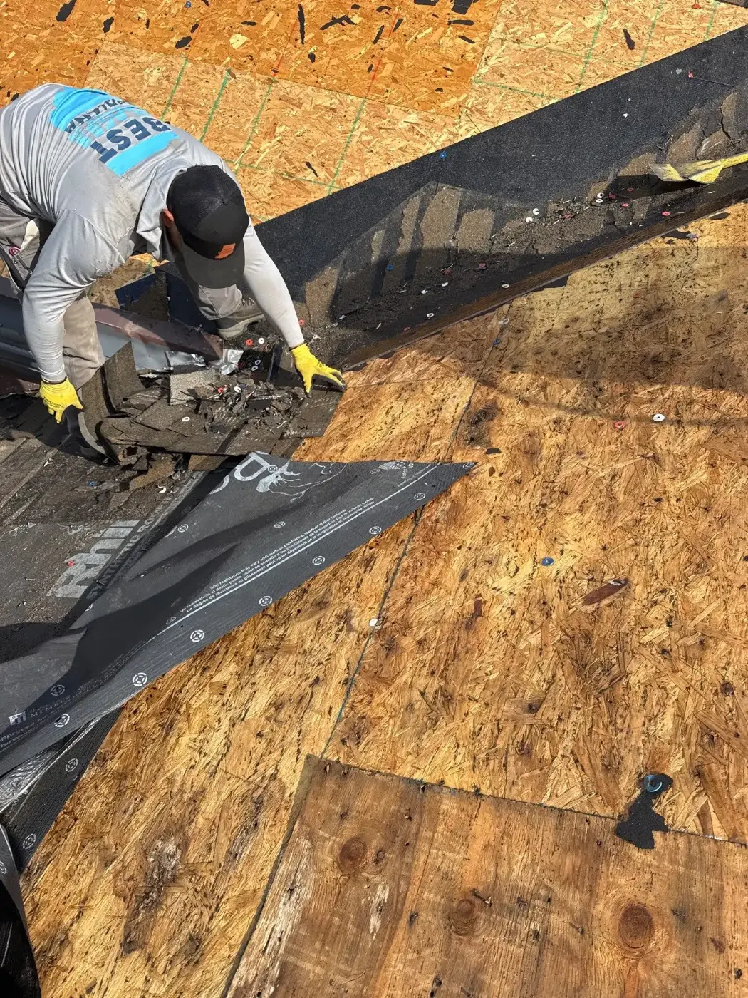 Manufacturer-certified roof installation in Angola